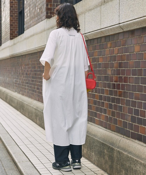 ホワイト 蝶刺繍 半袖ワンピース ホワイト 蝶刺繍 半袖ワンピース ホワイト 蝶刺繍 半袖ワンピース