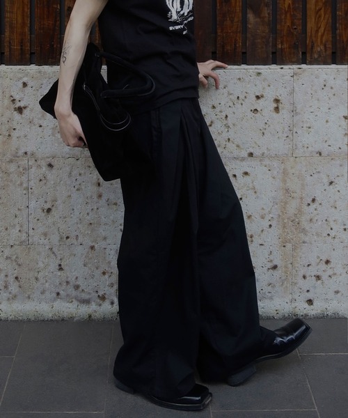 Classical Origin（クラシカルオリジン）の「綿100％ダブルタックデザインバックポケットワイドスラックス／Double Tuck Design Back Pocket Wide Slacks（スラックス・メンズ・チャコールグレー/ブラック・MEDIUM/LARGE/SMALL）」の6枚目の写真