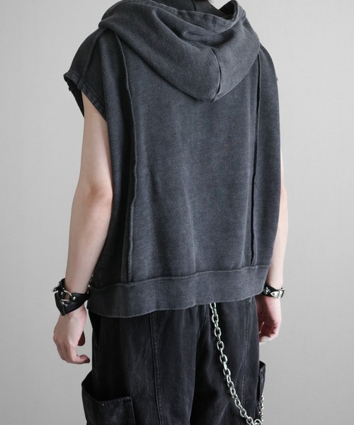 KUUUPY（クーピー）の「Chemical-Wash Sleeveless Zip Hoodie - ケミカル加工 ノースリーブジップパーカー（パーカー・メンズ・ブラック・SMALL/MEDIUM/LARGE）」の9枚目の写真