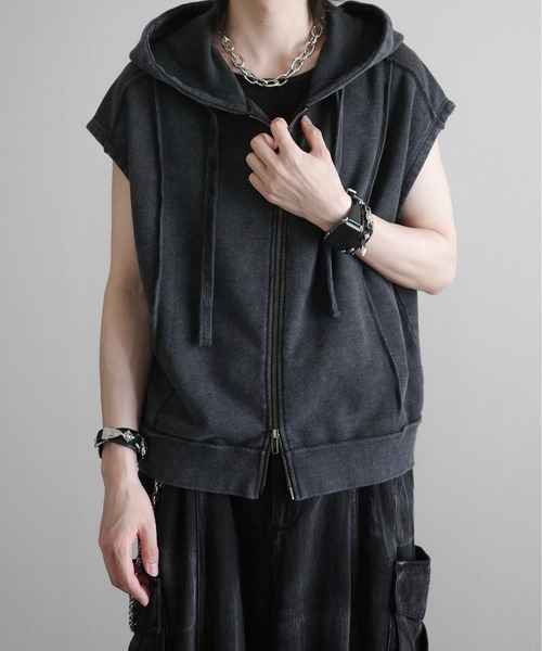 KUUUPY（クーピー）の「Chemical-Wash Sleeveless Zip Hoodie - ケミカル加工 ノースリーブジップパーカー（パーカー・メンズ・ブラック・SMALL/MEDIUM/LARGE）」の10枚目の写真