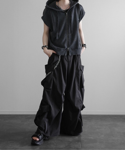 KUUUPY（クーピー）の「Chemical-Wash Sleeveless Zip Hoodie - ケミカル加工 ノースリーブジップパーカー（パーカー・メンズ・ブラック・SMALL/MEDIUM/LARGE）」の11枚目の写真