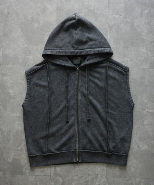 KUUUPY（クーピー）の「Chemical-Wash Sleeveless Zip Hoodie - ケミカル加工 ノースリーブジップパーカー（パーカー・メンズ・ブラック・SMALL/MEDIUM/LARGE）」の2枚目の写真