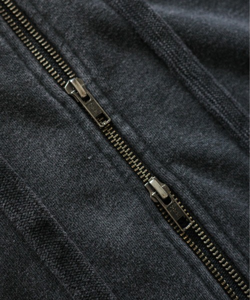 KUUUPY（クーピー）の「Chemical-Wash Sleeveless Zip Hoodie - ケミカル加工 ノースリーブジップパーカー（パーカー・メンズ・ブラック・SMALL/MEDIUM/LARGE）」の4枚目の写真