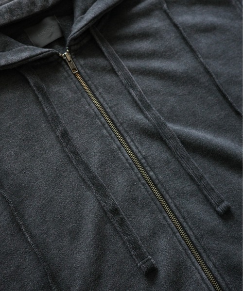 KUUUPY（クーピー）の「Chemical-Wash Sleeveless Zip Hoodie - ケミカル加工 ノースリーブジップパーカー（パーカー・メンズ・ブラック・SMALL/MEDIUM/LARGE）」の3枚目の写真