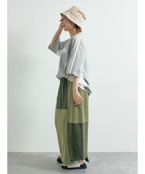 SM2（エスエムツー）の「裏毛プリント配色アシメスカート（スカート・レディース・チャコールグレー/クリーム/グレー/カーキ・F）」の17枚目の写真