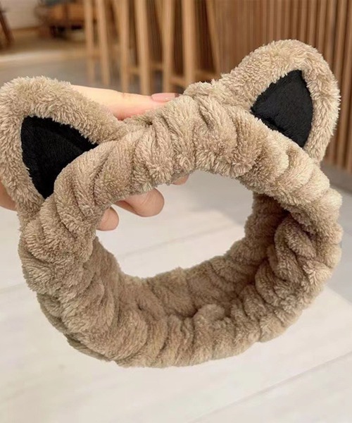 VIBGYOR Women（ヴィブジョー　ウィメン）の「【urge select】《アニマルシリーズ》ふわふわ ねこ耳 ヘアバンド（ヘアバンド・レディース・オフホワイト/レッド/ベージュ/ネイビー・FREE）」の2枚目の写真