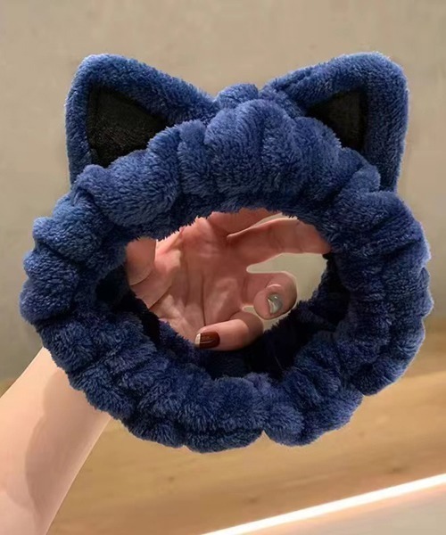 VIBGYOR Women（ヴィブジョー　ウィメン）の「【urge select】《アニマルシリーズ》ふわふわ ねこ耳 ヘアバンド（ヘアバンド・レディース・オフホワイト/レッド/ベージュ/ネイビー・FREE）」の3枚目の写真