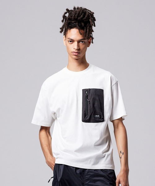 TAION（タイオン）の「【TAION(タイオン)】〈ユニセックス〉マウンテン クルーネックポケット Tシャツ（Tシャツ/カットソー・メンズ・ダークパープル/ブルーグリーン/オフホワイト/ダークネイビー/ブラック系その他7・S/M/L/XS/XL）」の2枚目の写真