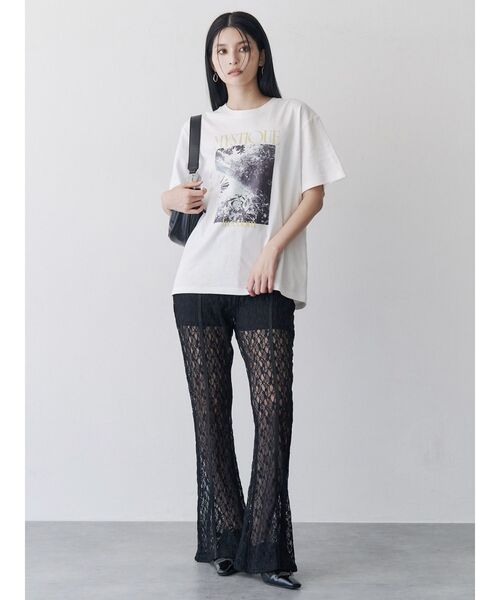 MURUA（ムルーア）の「グラフィックオーバーTシャツ（Tシャツ/カットソー・レディース・ホワイト/ブラック・FREE）」の11枚目の写真