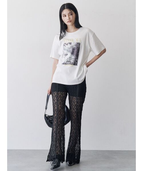 MURUA（ムルーア）の「グラフィックオーバーTシャツ（Tシャツ/カットソー・レディース・ホワイト/ブラック・FREE）」の12枚目の写真