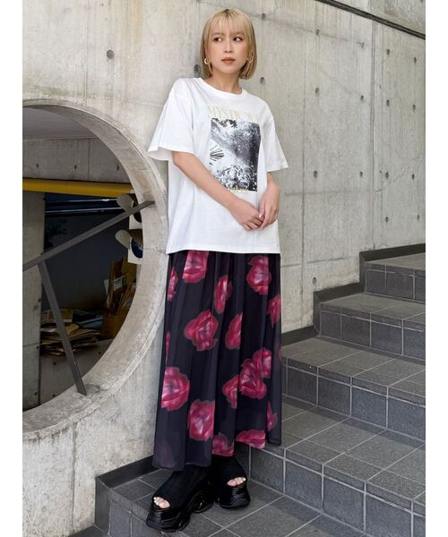 MURUA（ムルーア）の「グラフィックオーバーTシャツ（Tシャツ/カットソー・レディース・ホワイト/ブラック・FREE）」の21枚目の写真