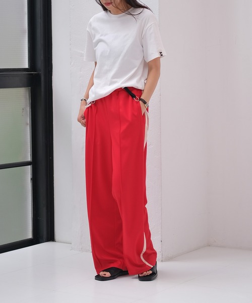 AKTE（アクテ）の「ポイントタグTシャツ（Tシャツ/カットソー・レディース・ブラック/ネイビー/ホワイト/ブラウン/ピンク/レッド・FREE）」の8枚目の写真