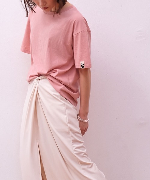 AKTE（アクテ）の「ポイントタグTシャツ（Tシャツ/カットソー・レディース・ブラック/ネイビー/ホワイト/ブラウン/ピンク/レッド・FREE）」の16枚目の写真