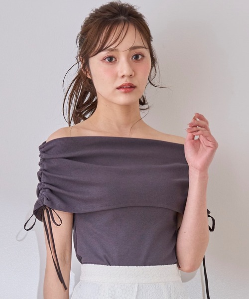 31 Sons de mode(トランテアン ソン ドゥ モード)の「ギャザーオフショルカットソー(Tシャツ/カットソー・レディース・ラベンダー/オフホワイト/チャコールグレー・フリ-)」の1枚目の写真