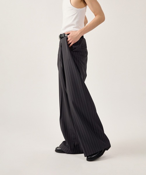STRIPE TUCK WIDE SLACKS／ストライプタックワイドスラックス