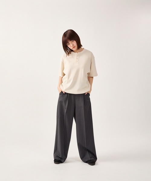 kutir(クティール)の「STRIPE TUCK WIDE SLACKS/ストライプタックワイドスラックス(その他パンツ・メンズ・チャコールグレー/ブラック・SMALL/MEDIUM/LARGE)」の12枚目の写真