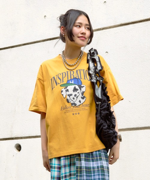 RODEO CROWNS WIDE BOWL（ロデオクラウンズワイドボウル）の「ANIMAL MOTIF Tシャツ（Tシャツ/カットソー・レディース・ブラック/ダークグリーン/ホワイト/イエロー・MEDIUM/LARGE）」の4枚目の写真