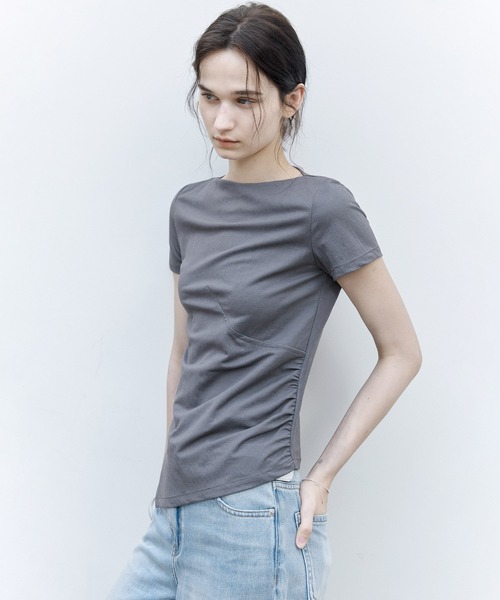 tageechita(タジチタ)の「【tageechita】アシンメトリーギャザー ボートネックTシャツ(Tシャツ/カットソー・レディース・ダークグレー/アッシュブラウン・S/M/L)」の2枚目の写真