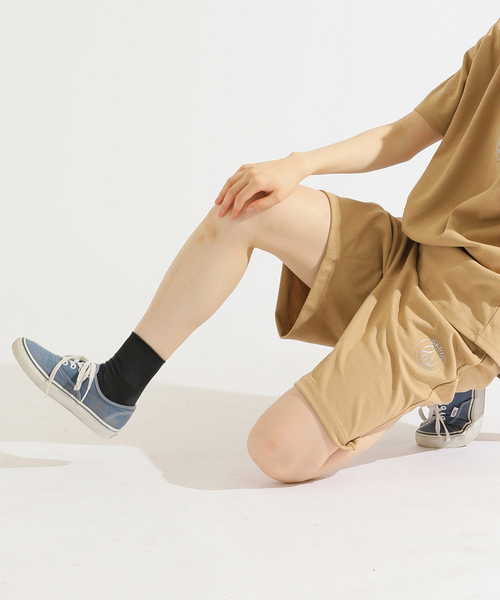 PARIS SAINT-GERMAIN(パリサンジェルマン)の「【Paris Saint-Germain / パリ・サン=ジェルマン】 JP METALIC LOGO SHORTS(その他パンツ・メンズ・ベージュ/ブラウン/グリーン/ブラック/チャコールグレー・MEDIUM/LARGE/X-LARGE)」の3枚目の写真