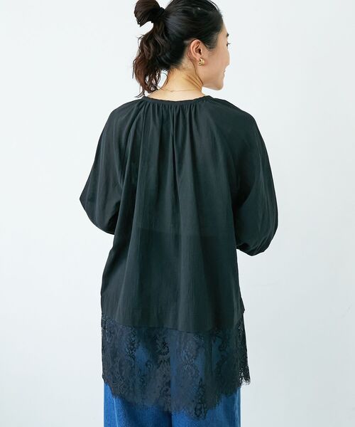 le.coeur blanc(ルクールブラン)の「レースヘムスキッパーブラウス(シャツ/ブラウス・レディース・ブラック/オフホワイト・38)」の5枚目の写真