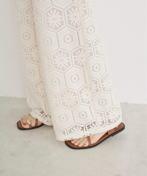 ANGIE（アンジー）の「クロシェ レース ワイド イージーパンツ（その他パンツ・レディース・アイボリー/ブラック・FREE）」の5枚目の写真