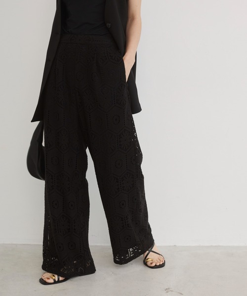 ANGIE（アンジー）の「クロシェ レース ワイド イージーパンツ（その他パンツ・レディース・アイボリー/ブラック・FREE）」の17枚目の写真