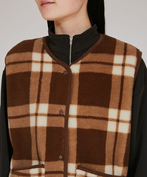 Champion（チャンピオン）の「【Champion/チャンピオン】レディース チェックスナップベスト（ベスト・レディース・ブラウン/アイボリー/ネイビー・MEDIUM/LARGE）」の17枚目の写真