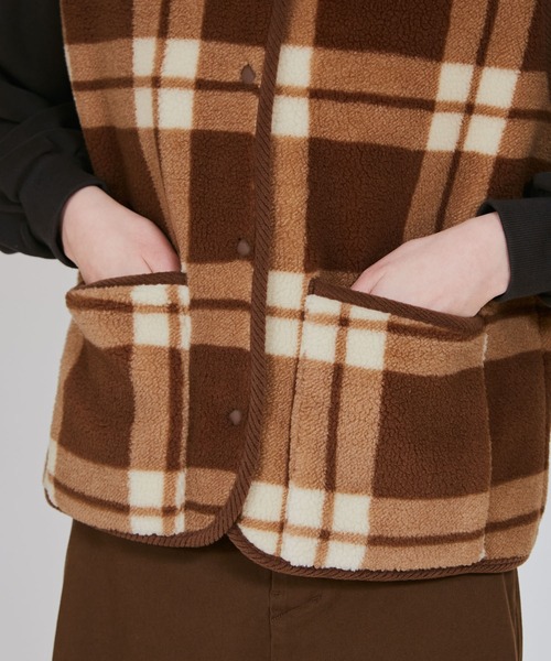 Champion（チャンピオン）の「【Champion/チャンピオン】レディース チェックスナップベスト（ベスト・レディース・ブラウン/アイボリー/ネイビー・MEDIUM/LARGE）」の18枚目の写真