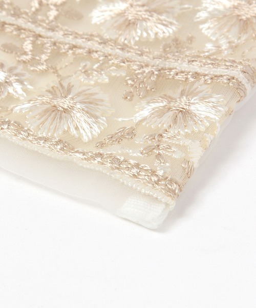 GLOBAL WORK(グローバルワーク)の「刺繍ポーチチャーム/498011(キーケース/キーアクセサリー・レディース・グレー/ホワイト/ベージュ・FREE)」の6枚目の写真