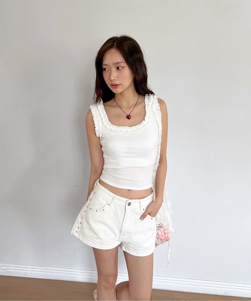 by muni:r（バイ ムニール）の「フリルスクエアタンクトップ（キャミソール・レディース・アイボリー/グレー/ブラック・FREE）」の6枚目の写真