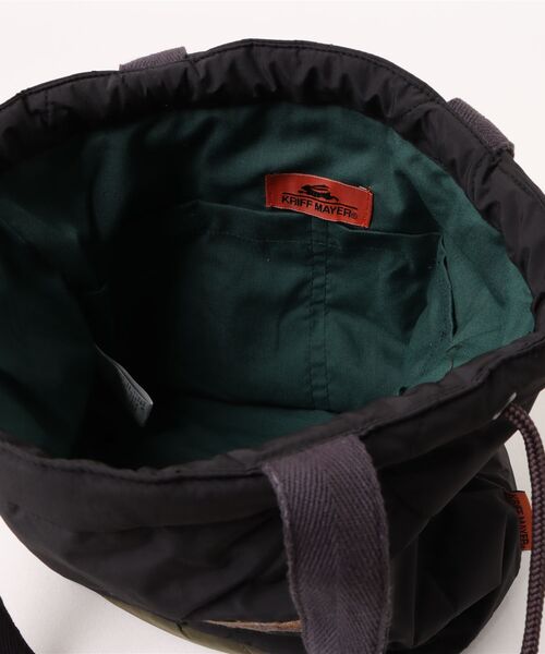 KRIFF MAYER(クリフメイヤー)の「スーベニア刺繍巾着BAG(ショルダーバッグ・メンズ・グレー/キャメル/パープル/ピンクベージュ/ブラック/オリーブ・FREE)」の15枚目の写真