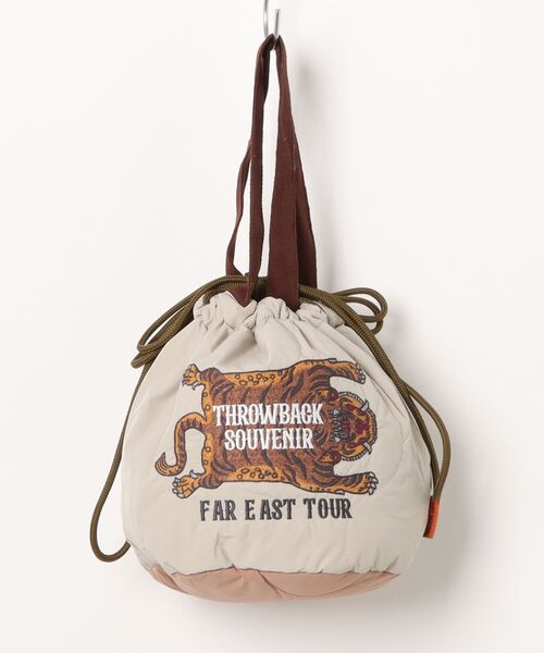 KRIFF MAYER(クリフメイヤー)の「スーベニア刺繍巾着BAG(ショルダーバッグ・メンズ・グレー/キャメル/パープル/ピンクベージュ/ブラック/オリーブ・FREE)」の9枚目の写真