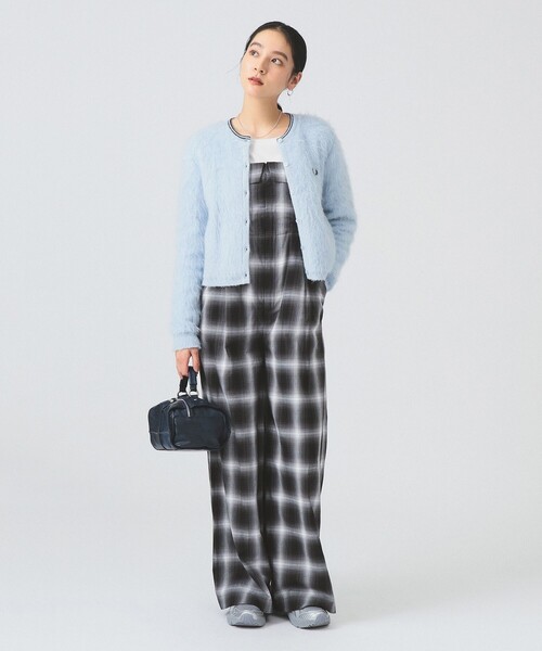 FRED PERRY（フレッドペリー）の「【別注】FRED PERRY / Fluffy Crewneck Knit Cardigan [手洗い可]（カーディガン/ボレロ・レディース・ナチュラル/ブラック/サックスブルー・10）」の20枚目の写真