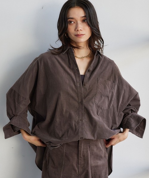 BARNYARDSTORM（バンヤードストーム）の「BARNYARDSTORM / ワイドシルエットコーデュロイシャツ / マシンウォッシャブル【WEB限定カラー】【「BABALOG」チャンネルご紹介アイテム】（シャツ/ブラウス・レディース・ベージュ/ネイビー/ブラウン/ピンク・S/M）」の2枚目の写真