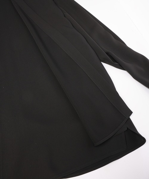 CULLNI（クルニ）の「Stripe Collar Double Cloth Asymmetrical Layered Shirt（シャツ/ブラウス・メンズ・アッシュブラウン/ブラック・1/0/2）」の15枚目の写真