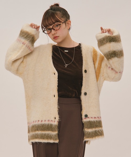 loin nuit(ロワンニュイ)の「nuance design knit cardigan / ニュアンスデザインニットカーディガン(カーディガン/ボレロ・レディース・アイボリー/グリーン/グレー/ブラック/オフホワイト・FREE)」の13枚目の写真