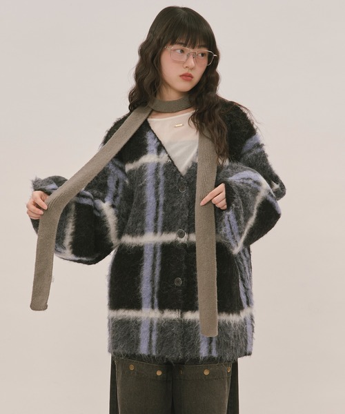 loin nuit(ロワンニュイ)の「nuance design knit cardigan / ニュアンスデザインニットカーディガン(カーディガン/ボレロ・レディース・アイボリー/グリーン/グレー/ブラック/オフホワイト・FREE)」の17枚目の写真