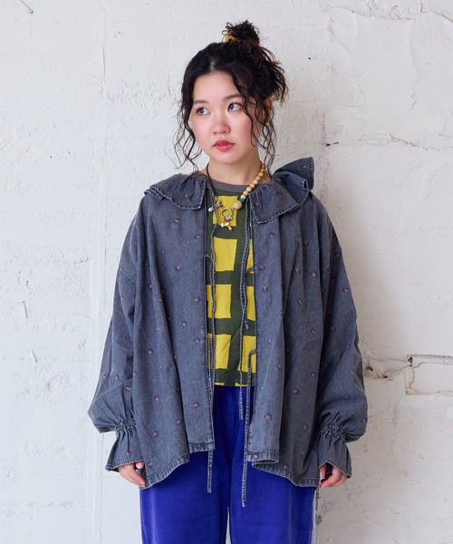 MARKEY'S(マーキーズ)の「デニムフリルカラーブラウス/おとな(シャツ/ブラウス・レディース・ブルー系その他/ブラック/ブラック系その他/ブルー・160cm)」の2枚目の写真