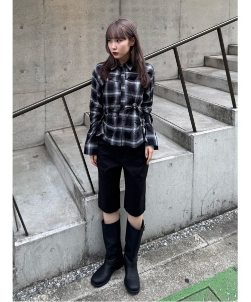 THROW by SLY（スローバイスライ）の「THROW STRETCH CAPRI PT ストレッチ カプリ パンツ（スラックス・レディース・ベージュ/ブラック・1/2）」の14枚目の写真