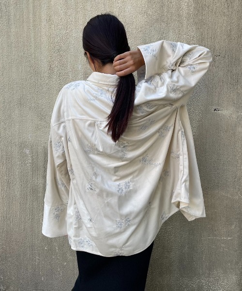 刺繍ベロアオーバーサイズシャツ（シャツ/ブラウス）｜AIC.（エーアイ