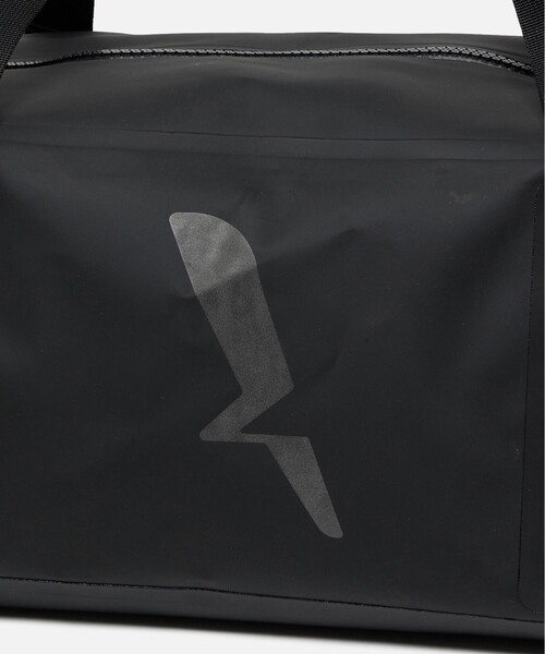 AIGLE（エーグル）の「防水 トラベルドライ ダッフルバッグ 35L（ボストンバッグ・レディース・ブラック/モスグリーン・FREE）」の11枚目の写真