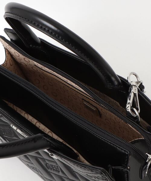 Guess（ゲス）の「BRIELLA Satchel サッチェル ハンドバッグ （ハンドバッグ・レディース・ブラック・ONE SIZE）」の16枚目の写真
