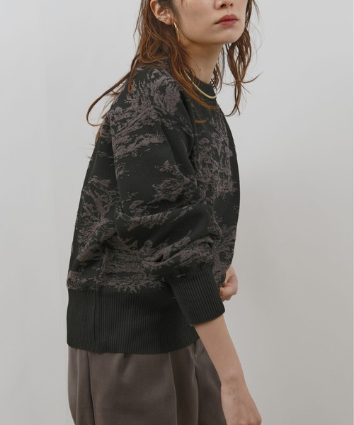 palm RICHE(ポームリシュ)の「風景柄フクレジャガード編みニットトップス(ニット/セーター・レディース・ベージュ/ブルー/ブラック・M)」の8枚目の写真