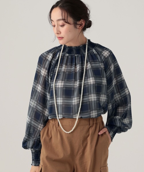 Elura（エルーラ）の「ハイネック柄ブラウス/605968（シャツ/ブラウス・レディース・ブラック/ブラック系その他/ベージュ/ネイビー・FREE）」の4枚目の写真