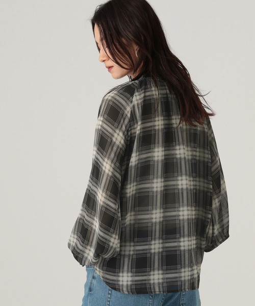 Elura（エルーラ）の「ハイネック柄ブラウス/605968（シャツ/ブラウス・レディース・ブラック/ブラック系その他/ベージュ/ネイビー・FREE）」の14枚目の写真