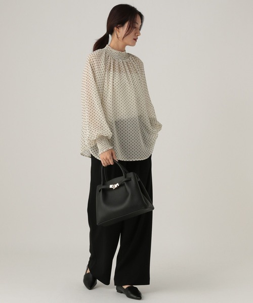 Elura（エルーラ）の「ハイネック柄ブラウス/605968（シャツ/ブラウス・レディース・ブラック/ブラック系その他/ベージュ/ネイビー・FREE）」の5枚目の写真