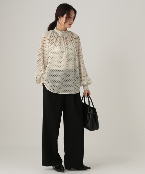 Elura（エルーラ）の「ハイネック柄ブラウス/605968（シャツ/ブラウス・レディース・ブラック/ブラック系その他/ベージュ/ネイビー・FREE）」の15枚目の写真