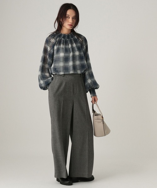 Elura（エルーラ）の「ハイネック柄ブラウス/605968（シャツ/ブラウス・レディース・ブラック/ブラック系その他/ベージュ/ネイビー・FREE）」の16枚目の写真