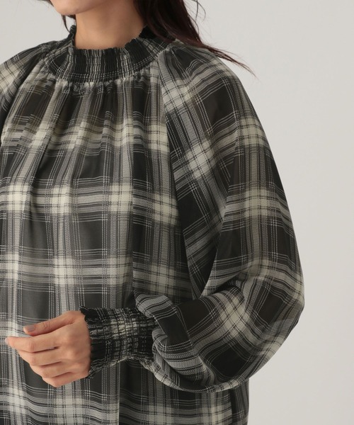 Elura（エルーラ）の「ハイネック柄ブラウス/605968（シャツ/ブラウス・レディース・ブラック/ブラック系その他/ベージュ/ネイビー・FREE）」の6枚目の写真