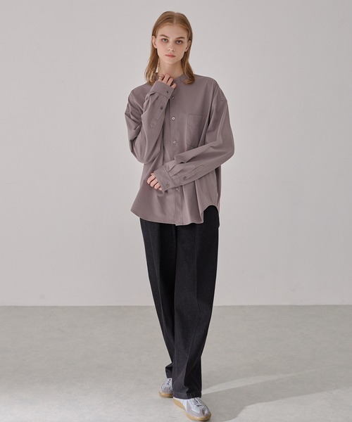 EMMA CLOTHES(エマクローズ)の「〈撥水 / UVカット〉スラブ天竺 ストレッチバンドカラー長袖シャツ(シャツ/ブラウス・メンズ・チャコール/ネイビー/グレイッシュベージュ/ブラック/ライトグレー・S/L/M)」の13枚目の写真